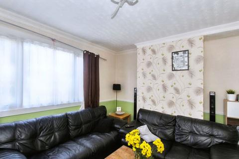 3 bedroom semi-detached house for sale, Iris Place, Fenham, Newcastle upon Tyne, Tyne and Wear, NE4 9QR