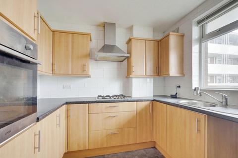 2 bedroom flat for sale, London Road, Westcliff-on-sea, SS0