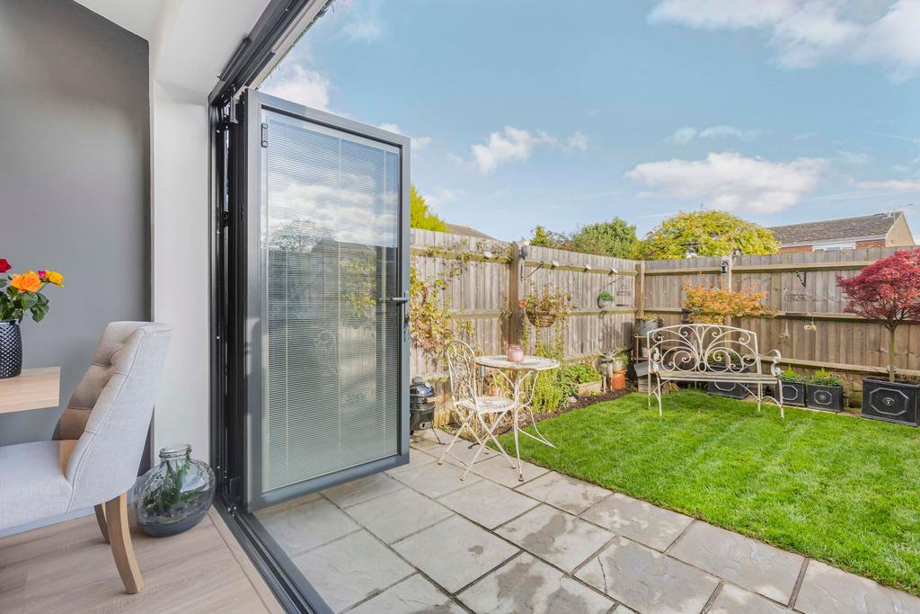 Fletcher Road, Oxford, OX4 2 bed semidetached house for sale £375,000
