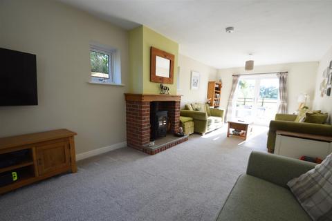 4 bedroom detached house for sale, New Oak, Wistanswick