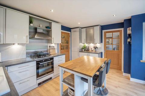 13 Baxter Road, Crossgates, Cowdenbeath, KY4 8AG