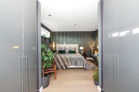 Flat 4, Chalice Court, 41 Chevening Road, London, SE19 3TD