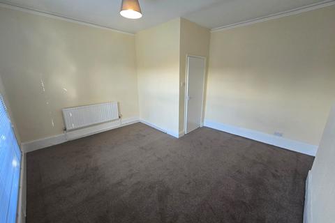 1 bedroom flat to rent, Sydenham Road, Croydon, CR0