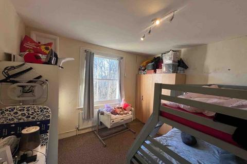 1 bedroom flat to rent, Sydenham Road, Croydon, CR0