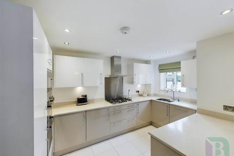 2 bedroom apartment for sale, Club Lane, Milton Keynes MK17