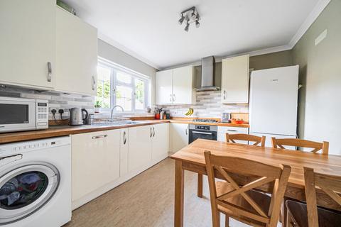 12 Pembury Close, Bromley, BR2 7PS