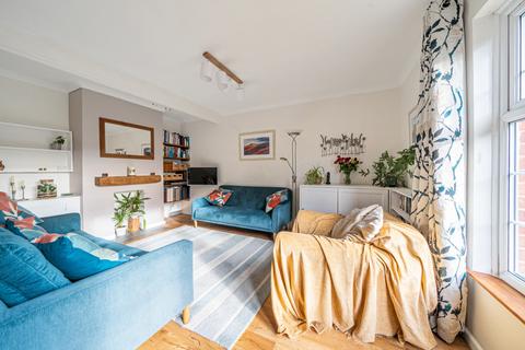 12 Pembury Close, Bromley, BR2 7PS