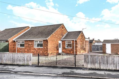 2 bedroom bungalow to rent, Charles Avenue, Laceby, Grimsby, DN37