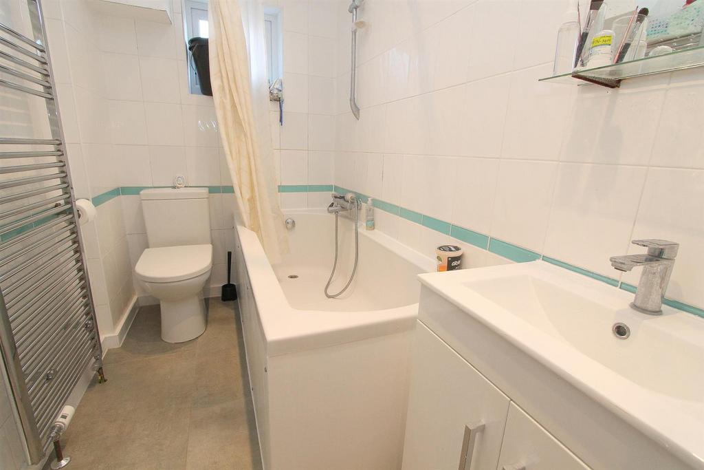 Ensuite.jpg