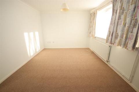 2 bedroom maisonette to rent, Glenmere Close, Cambridge CB1