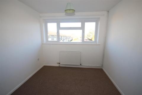 2 bedroom maisonette to rent, Glenmere Close, Cambridge CB1