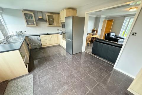 2 bedroom terraced house for sale, Coniston Grove, Baildon, Shipley, West Yorkshire