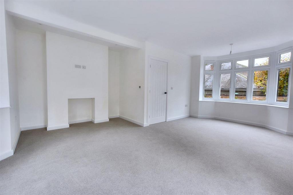 Living Room 2.jpeg