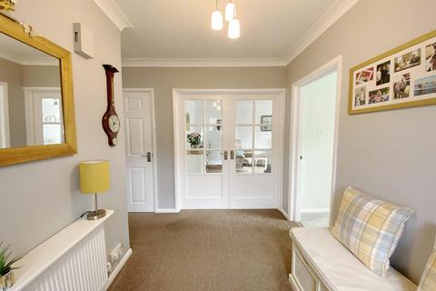 2 bedroom bungalow for sale, Queens Close, West Moors, Ferndown, Dorset