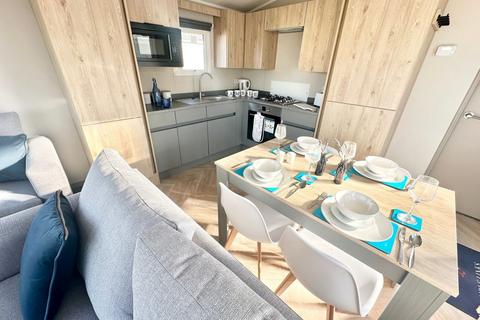 2 bedroom static caravan for sale, Amble Links Holiday Park