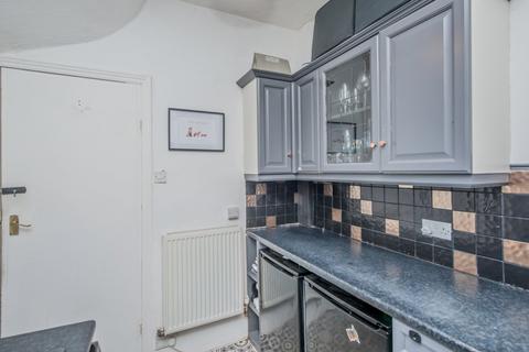 2 bedroom terraced house for sale, Booth Street, Cleckheaton, West Yorkshire, BD19