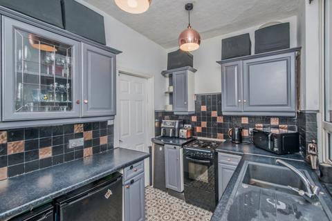 2 bedroom terraced house for sale, Booth Street, Cleckheaton, West Yorkshire, BD19