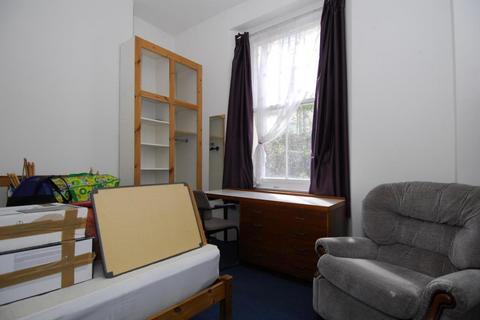 1 bedroom apartment to rent, 13 Napier Terrace, Basement