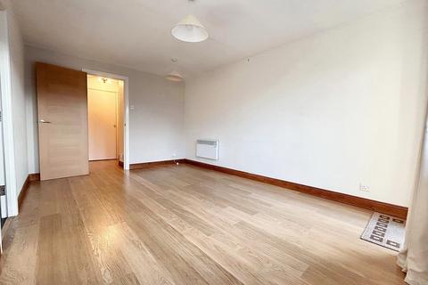 2 bedroom flat for sale, Badger Farm