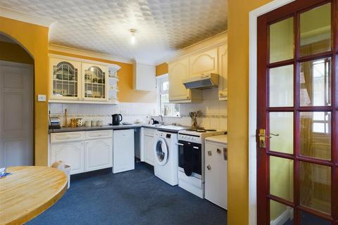 5 Rarey Drive, Weaverthorpe, Malton, YO17 8HA