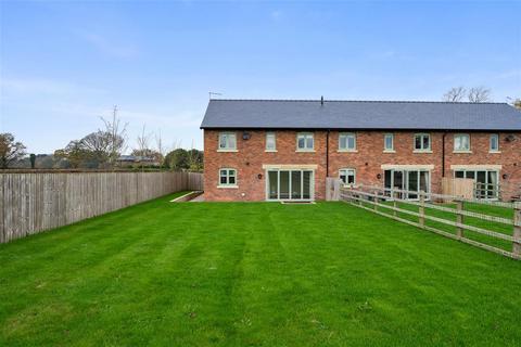 4 bedroom end of terrace house to rent, Crouchley Lane, Lymm WA13