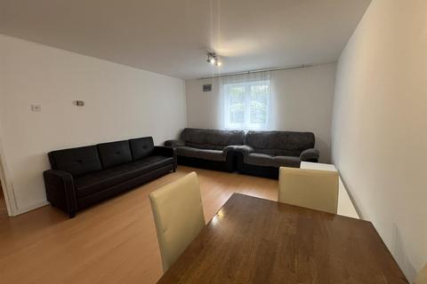 1 bedroom apartment to rent, Windmill Drive, Cricklewood, London