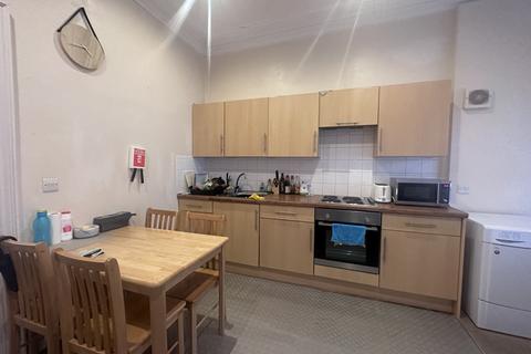 Studio to rent, 24 Woodland Terrace Flat 3