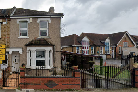 undefined, Martindale Road, Hounslow TW4