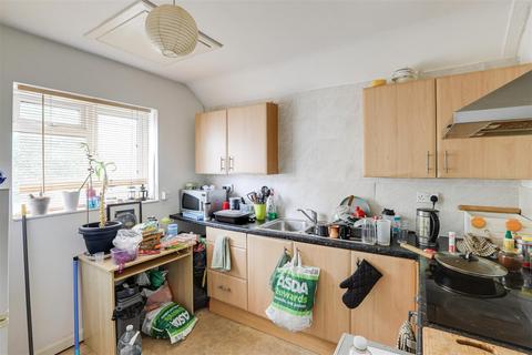 2 bedroom flat for sale, Radford Road, Basford NG7