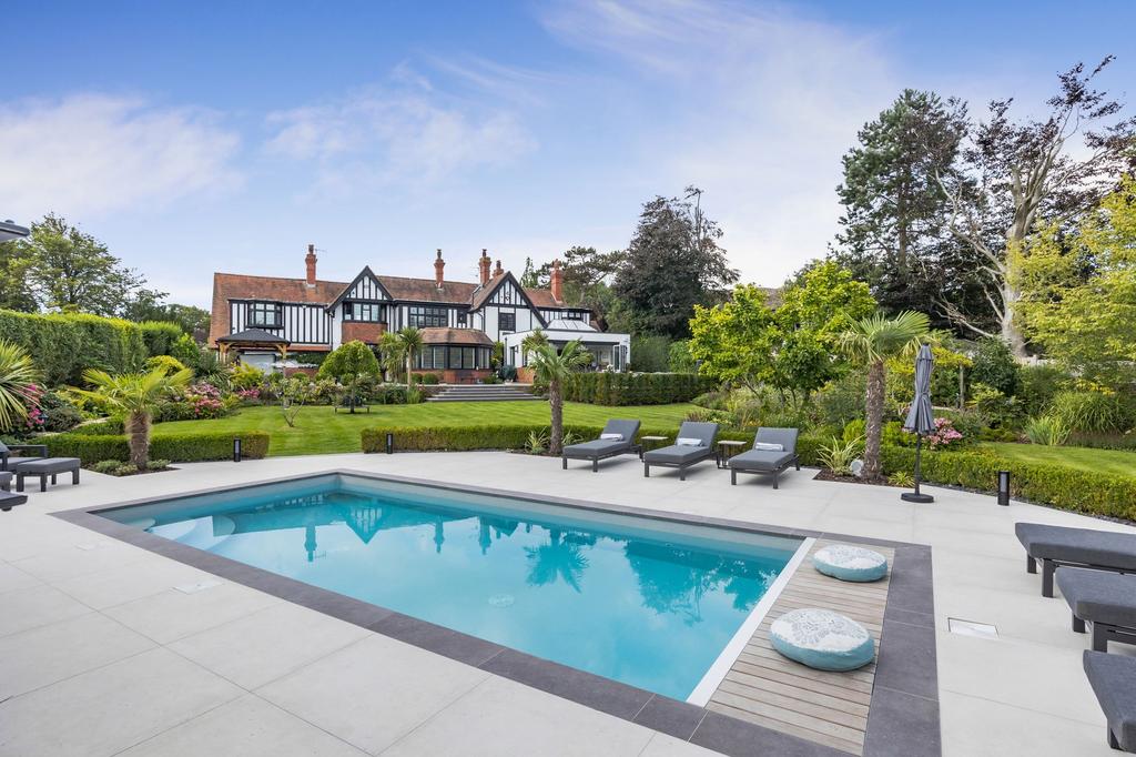 42 Dyke Road Avenue, Brighton BN1 4 bed detached house for sale £