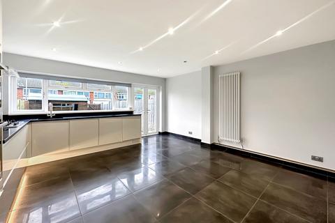 11 Brampton Close, Corringham, Stanford-le-hope, SS17 7NS