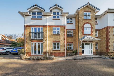 2 bedroom ground floor flat for sale, Rosebank Close, Teddington, TW11