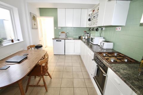 3 bedroom terraced house for sale, Rowdens Road, Wells