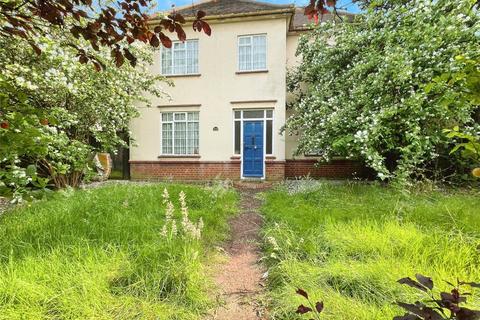 3 bedroom detached house for sale, Heath Park Road, Romford, RM2