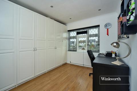 115 Elmstead Gardens, Worcester Park, KT4 7BG