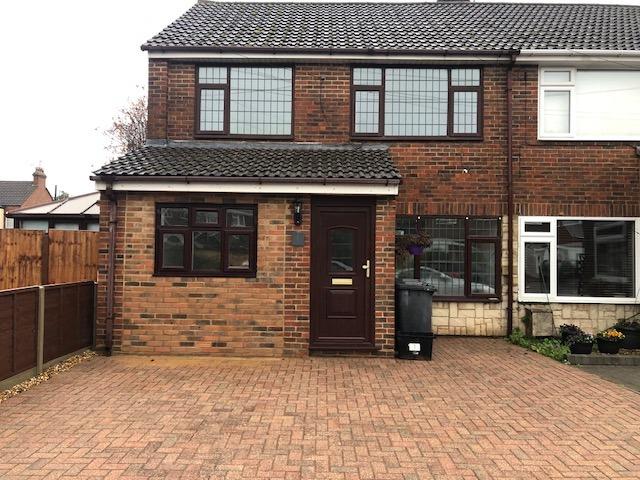 Re Firbished Semi Detached Family Home With 3/4 B