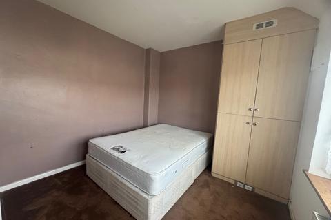 2 bedroom terraced house to rent, Porters Avenue, Dagenham, Essex, RM8