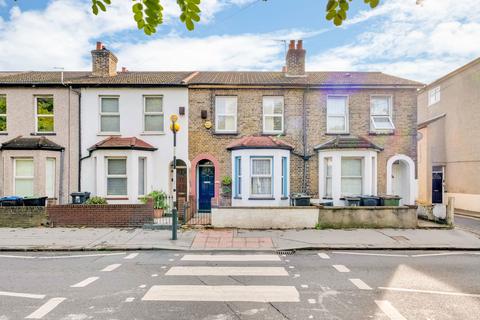 3 bedroom terraced house for sale, Waddon New Road, Croydon CR0