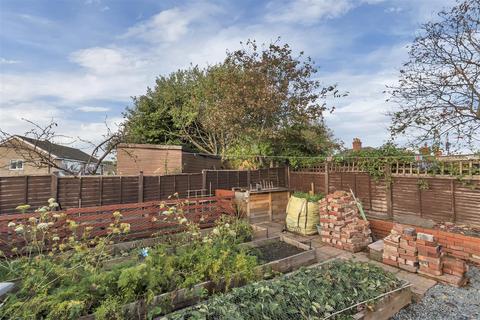 4 bedroom semi-detached house for sale, Liverpool Road, Oswestry