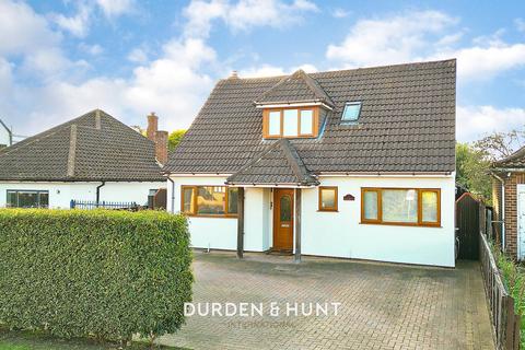 3 bedroom detached house for sale, North Street, Nazeing, Waltham Abbey, EN9