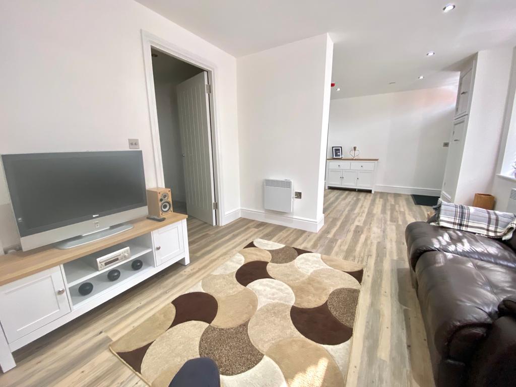 135 Branston Street, B18 1 bed flat to rent £900 pcm (£208 pw)