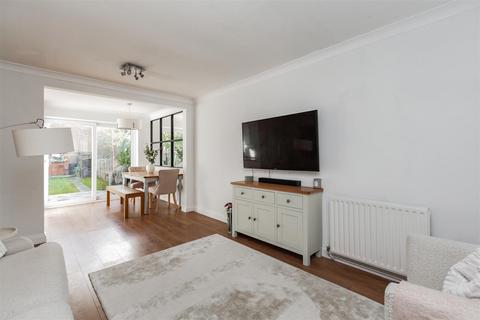 123 Penenden, New Ash Green, Longfield, DA3 8LT
