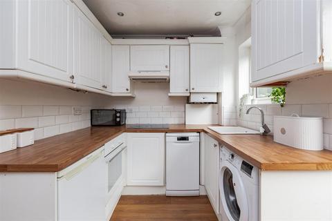 123 Penenden, New Ash Green, Longfield, DA3 8LT