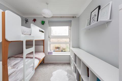 123 Penenden, New Ash Green, Longfield, DA3 8LT