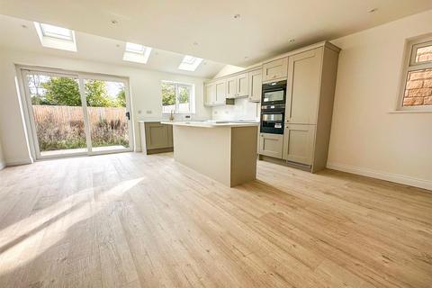 3 bedroom detached house for sale, Stead Street, Eckington, Sheffield