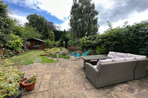 39 Chesham Road, Bovingdon, Hemel Hempstead, HP3 0EE
