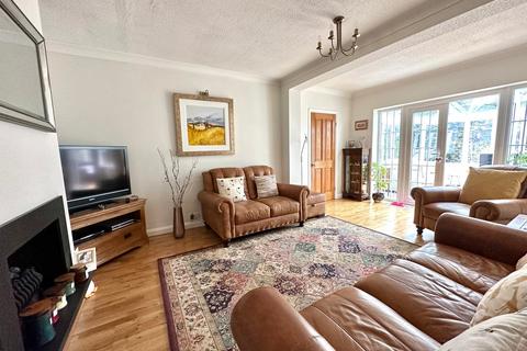 39 Chesham Road, Bovingdon, Hemel Hempstead, HP3 0EE