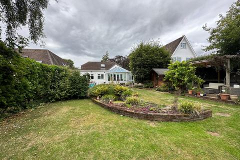 39 Chesham Road, Bovingdon, Hemel Hempstead, HP3 0EE