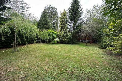 39 Chesham Road, Bovingdon, Hemel Hempstead, HP3 0EE