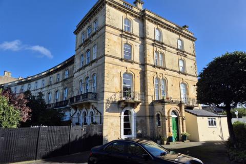 2 bedroom flat for sale, Ellenborough Crescent, Weston-Super-Mare BS23